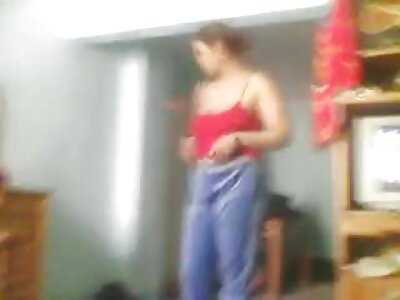 Diese ehrliche Frau reife frau pornos zeigte Ihre großen Titten vor der Kamera