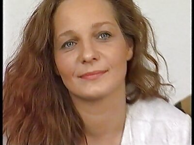 Blondine mit großen Titten, hat die Scheiße rausgeholt. geile nackte reife frauen