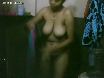 Schöne Blondine streichelt stehenden Schwanz sexbilder von reifen frauen Kerl