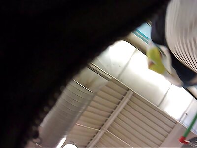 Vulgäres Mädchen steckt kostenlose sexfilme mit reifen frauen einen Schwanz zwischen die Titten