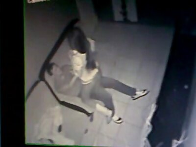 Nebeneinander sitzend frauen ab 60 porn masturbieren zwei Mädchen ihre Muschi