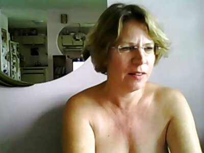 Masturbierender Vibrator und reife frau sex großer dildo