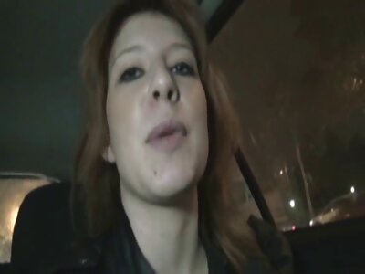 Während es Zeit ist, schlägt das Männchen den reife hausfrauen gratis Nachbarn