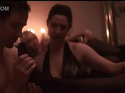 Oma gab den Männern mit Ihrer reifer gruppensex unersättlichen Muschi