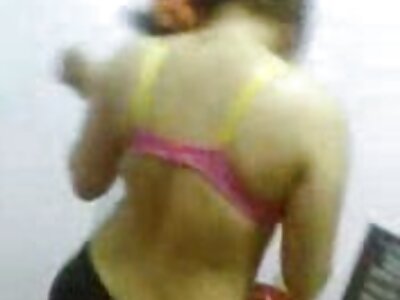 Süße Frau mit großen Titten masturbiert reife nackte deutsche frauen Strümpfe