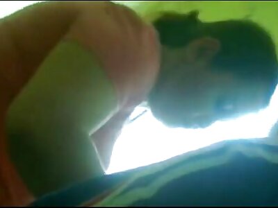 Er küsste spontan ein Mädchen in sex mit reifen damen einer Krankenhaushöhle