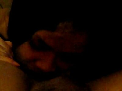 Die Blondine stieg unter das sex mit reifen frauen gratis Auto und wollte ihre Muschi masturbieren