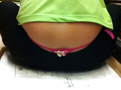 Erfahrener Mann fickt Frau im Kondomkuss im gratis porno reife damen Stehen