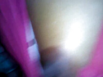 Vollbusige Luder lutscht Schwanz und reife frauen pornos springt mit ihrer Muschi auf ihn