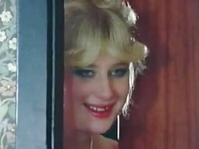 Sie reife geile weiber ist auf der Kante ihres Sitzes- dumm